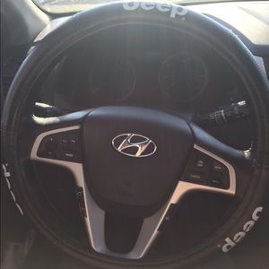 Steering wheel cover
